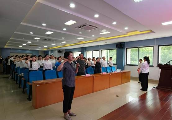 说明: //news.shymanhua.com/__local/2/55/14/845191311A083C11674E397E5F4_1587C916_162B6.jpg